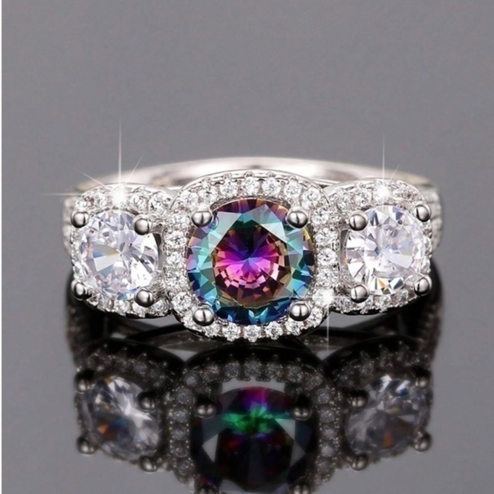 💋NWT Statement Cubic Zirconia wedding engagement Ring 💍 sz 8